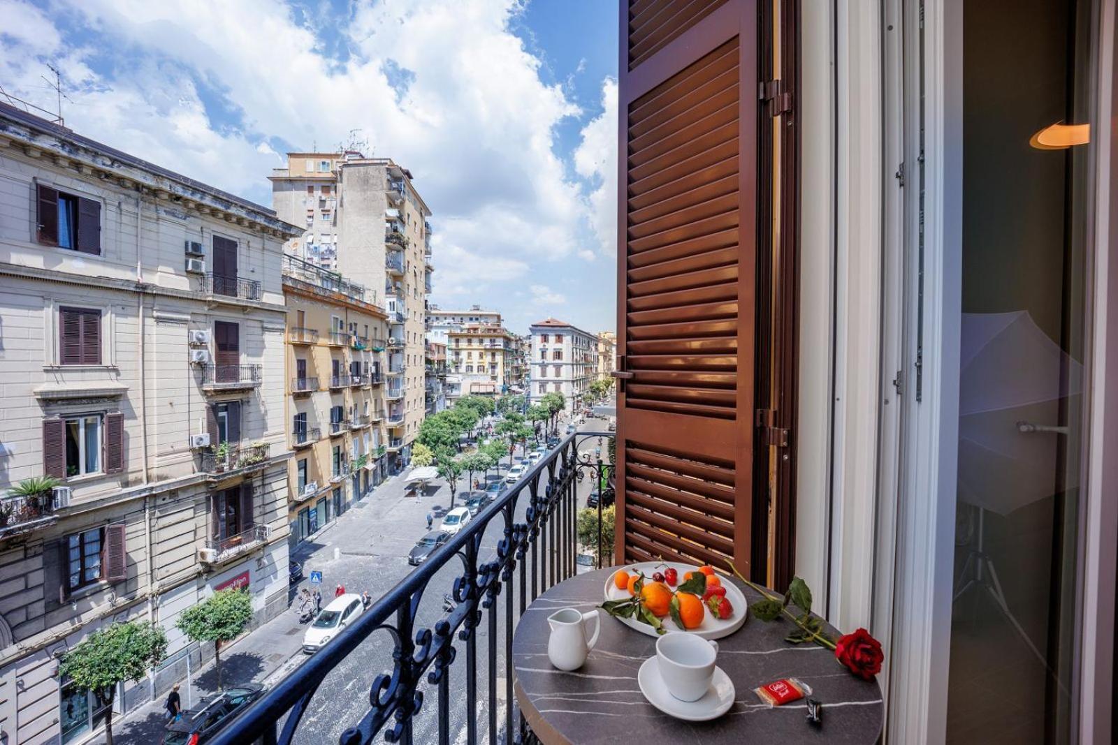 نابولي Maria Maruzzella B&B Luxury Suites المظهر الخارجي الصورة