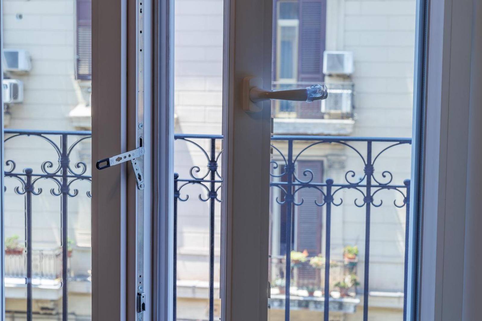 نابولي Maria Maruzzella B&B Luxury Suites المظهر الخارجي الصورة